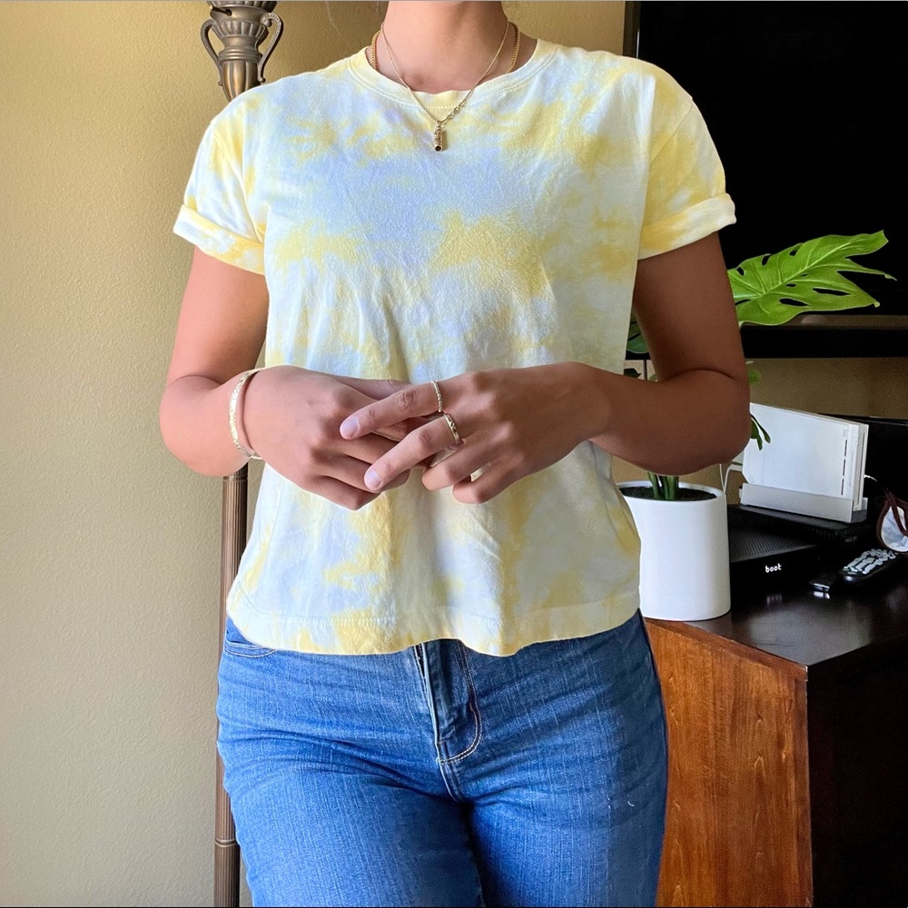 Yellow Tie-Dye Womens Tee Size: M